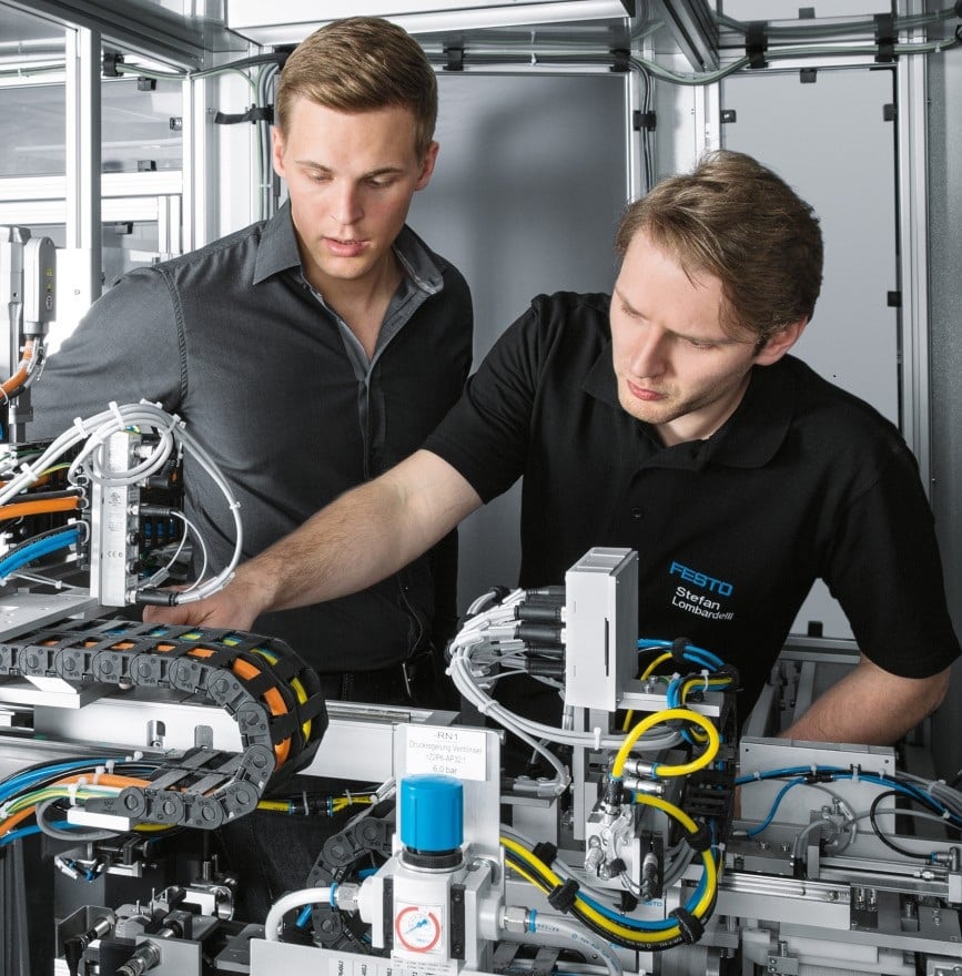 Pneumatic vs Electric Actuators in Wet or Dirty Environments