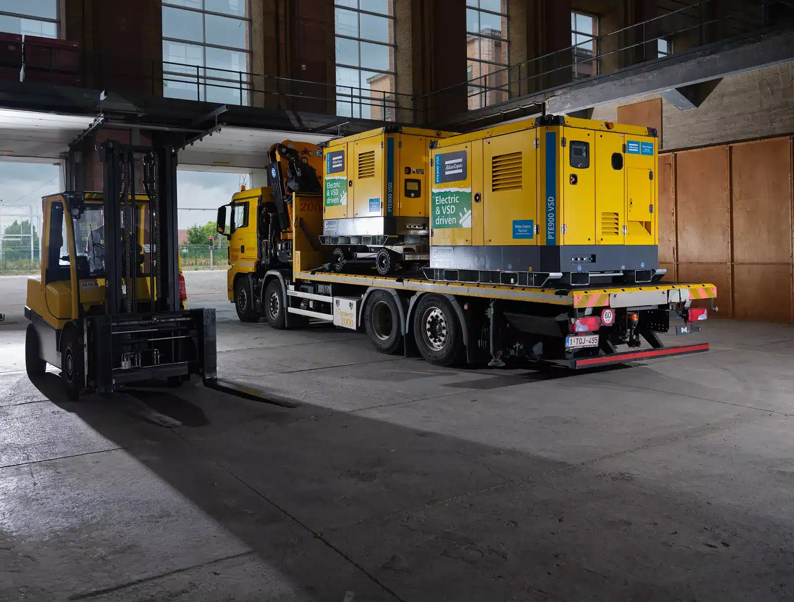 Air Compressors for Logistics & Distribution